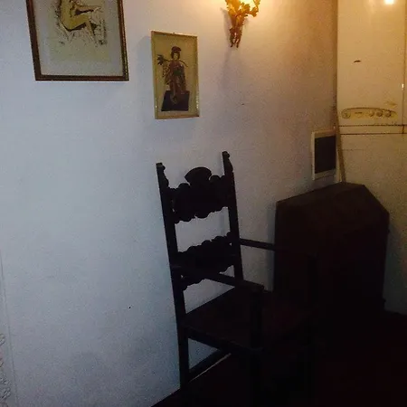 Ai Boteri Хостел