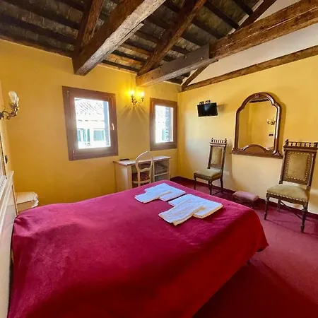Ai Boteri Hostel