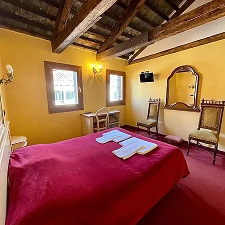 Hostel Ai Boteri *