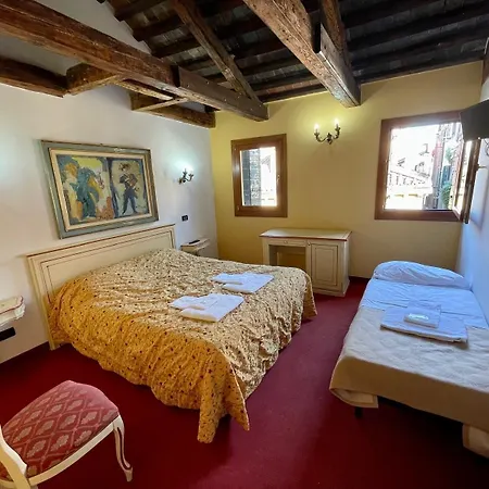 Hostel Ai Boteri *