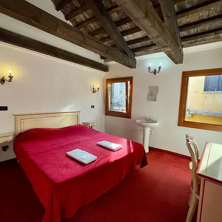 Hostel Ai Boteri Venetië