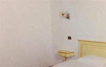 アイ ボテーリ ホステル